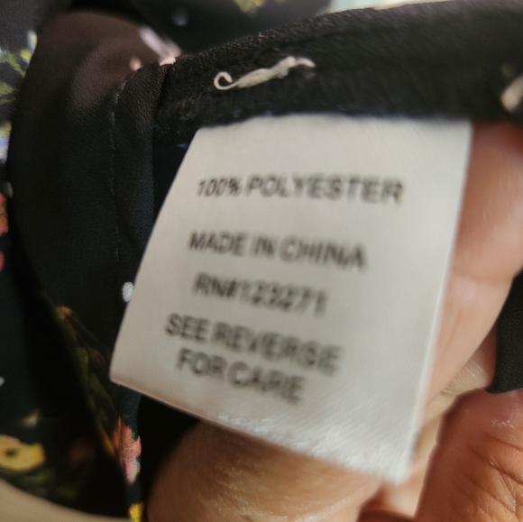 12 Halter type blouse with chain for collar around neck. 22" wide nwt - Picture 8 of 9